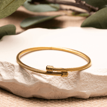 Curly Cable Gold - Cherry Blossom