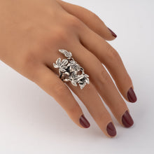 Grape Vine - Cherry Blossom